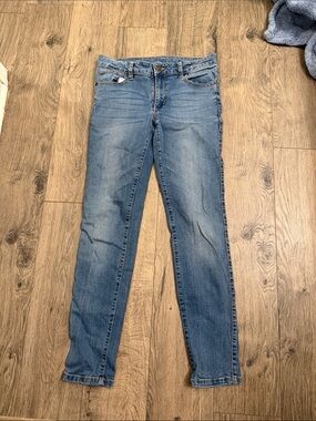 RoeBuck Women’s Light Blue Mid-Rise Stretch Jeans